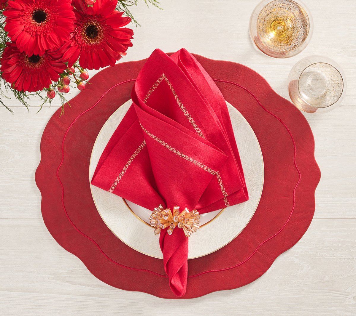 Kim Seybert, Inc.Classic Napkin in Red, Set of 4Napkins