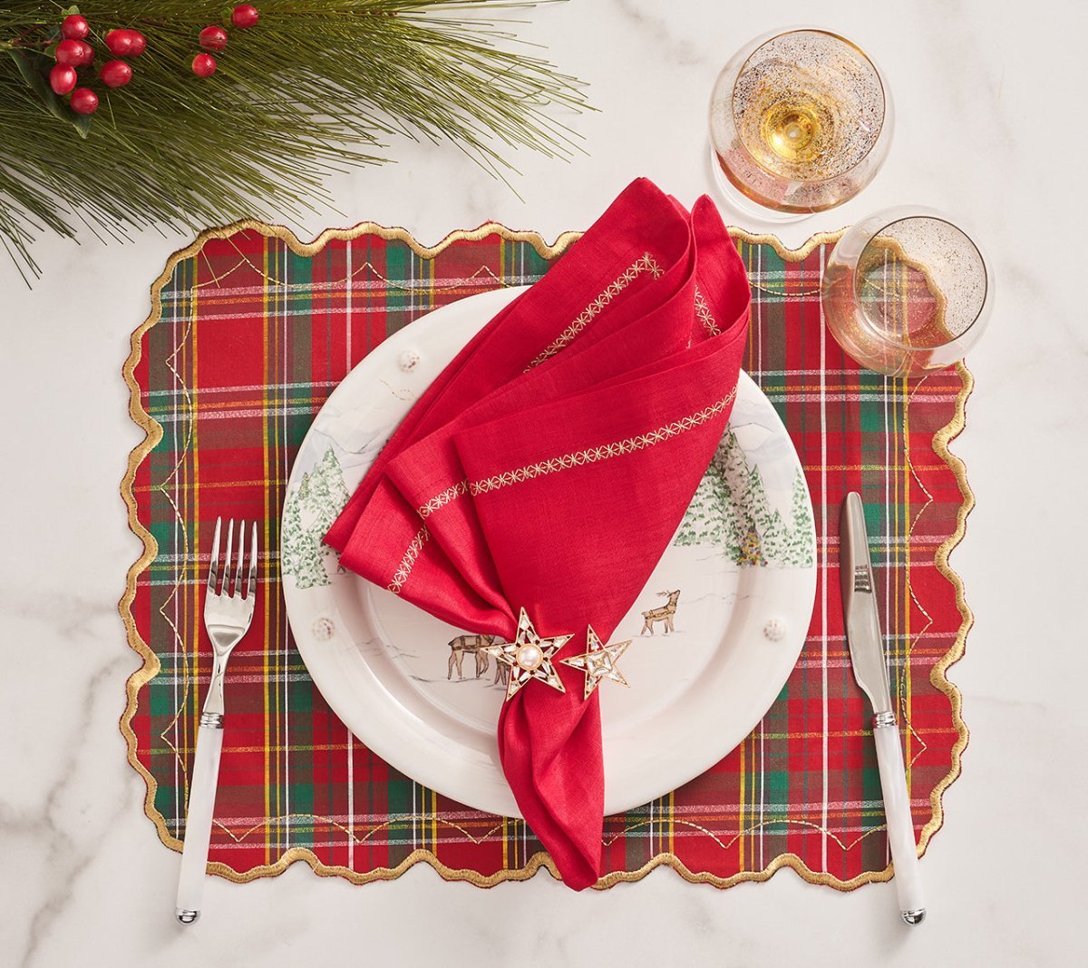 Kim Seybert, Inc.Classic Napkin in Red, Set of 4Napkins