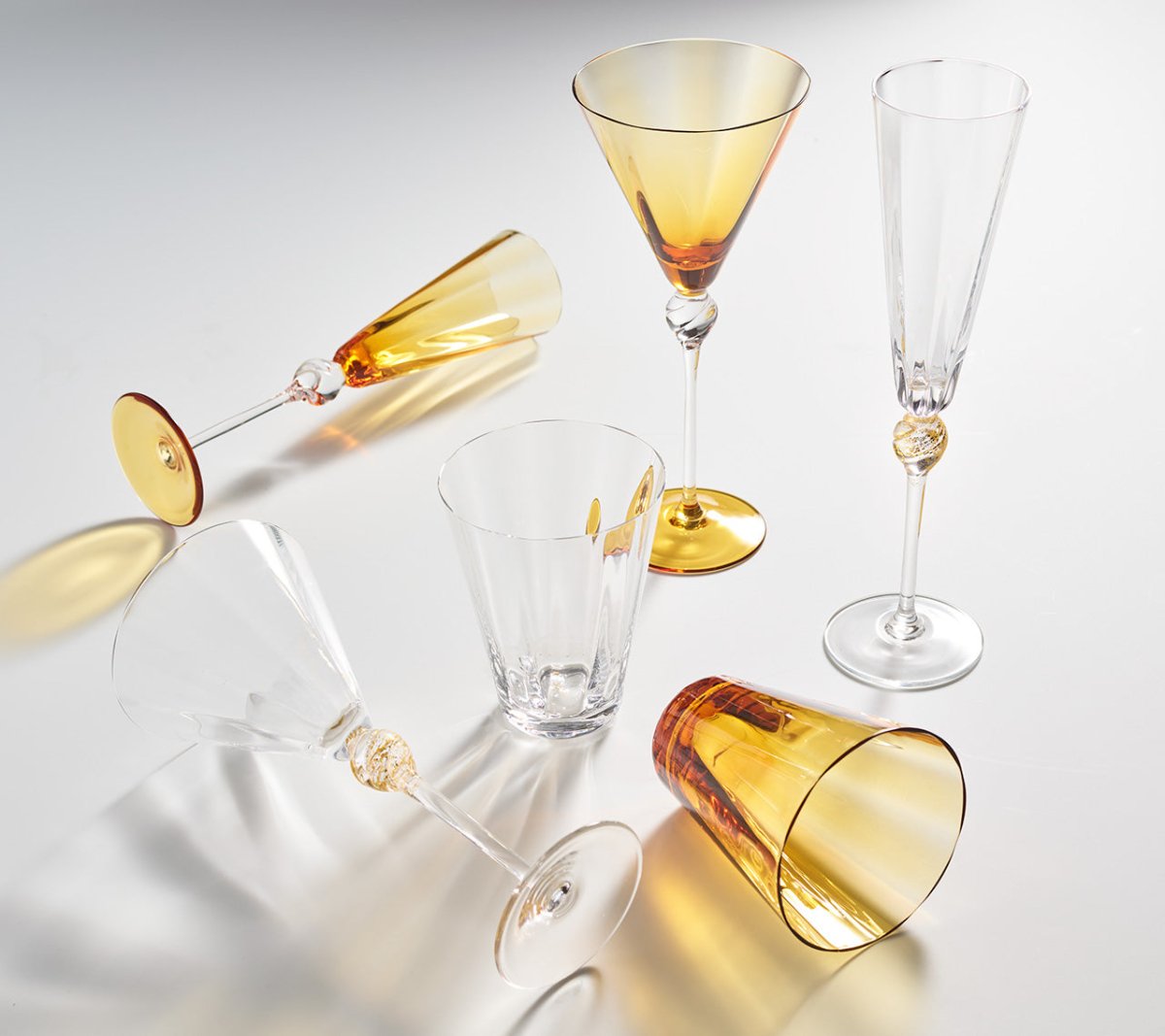 Daphne Wine Glass in Clear & Gold