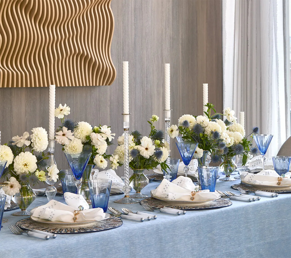 #color_white & blue