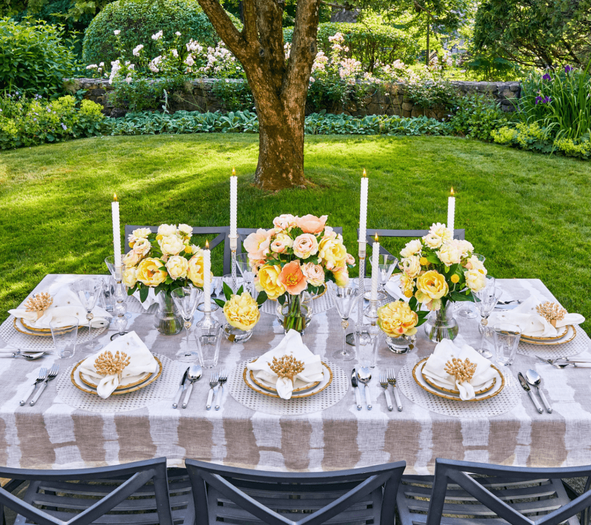 Kim Seybert, Inc.Watercolor Stripe Tablecloth in White & NaturalTablecloths