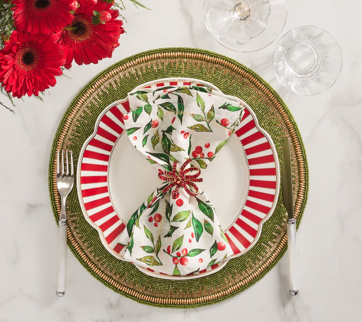 Kim Seybert, Inc.Winter Foliage Napkin in White, Red & Green, Set of 4Napkins