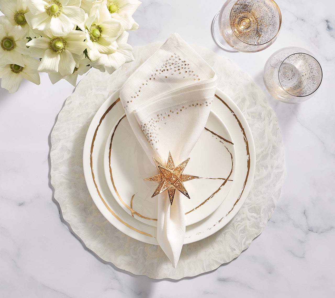 Kim Seybert Luxury Marbled Placemat in White & Gold