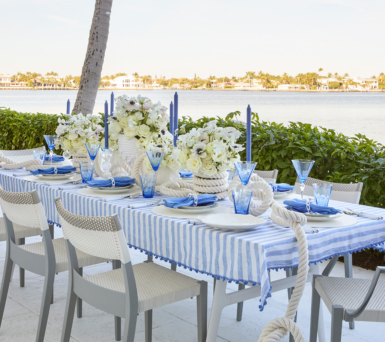 Kim Seybert Luxury Linea Tablecloth in White & Blue